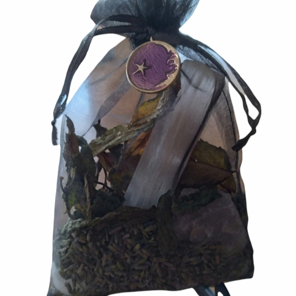 Love Charm Bag - Picture 2 of 4
